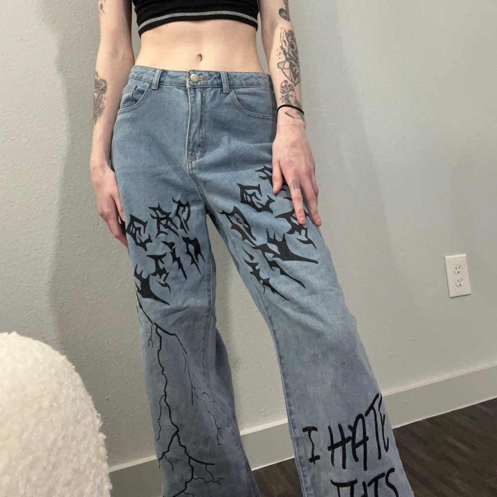 Jeans - Picture 2 of 3